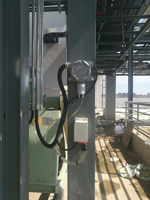 固定在線監(jiān)測(cè)型二氯甲烷檢測(cè)儀安裝現(xiàn)場(chǎng)圖