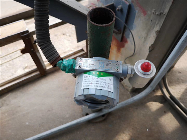 化工廠氣體檢測儀安裝現(xiàn)場