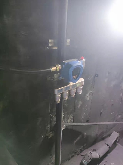 四合一氣體檢測儀現(xiàn)場圖