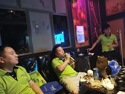 深國安電子團建K歌比賽