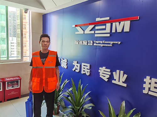 便攜式六合一氣體檢測(cè)儀現(xiàn)場(chǎng)圖實(shí)拍