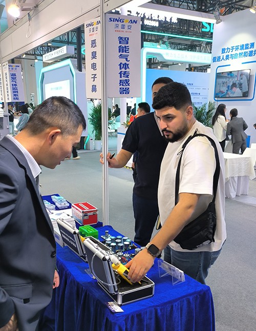 深國(guó)安氣體檢測(cè)儀展區(qū)